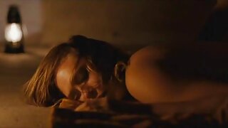 Primamljive plave pprno filmovi tinejdžerke lezbijke se strastveno seksaju na kauču